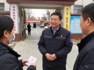 望都家园社区书记杜爱新：60岁生日也在抗疫一线